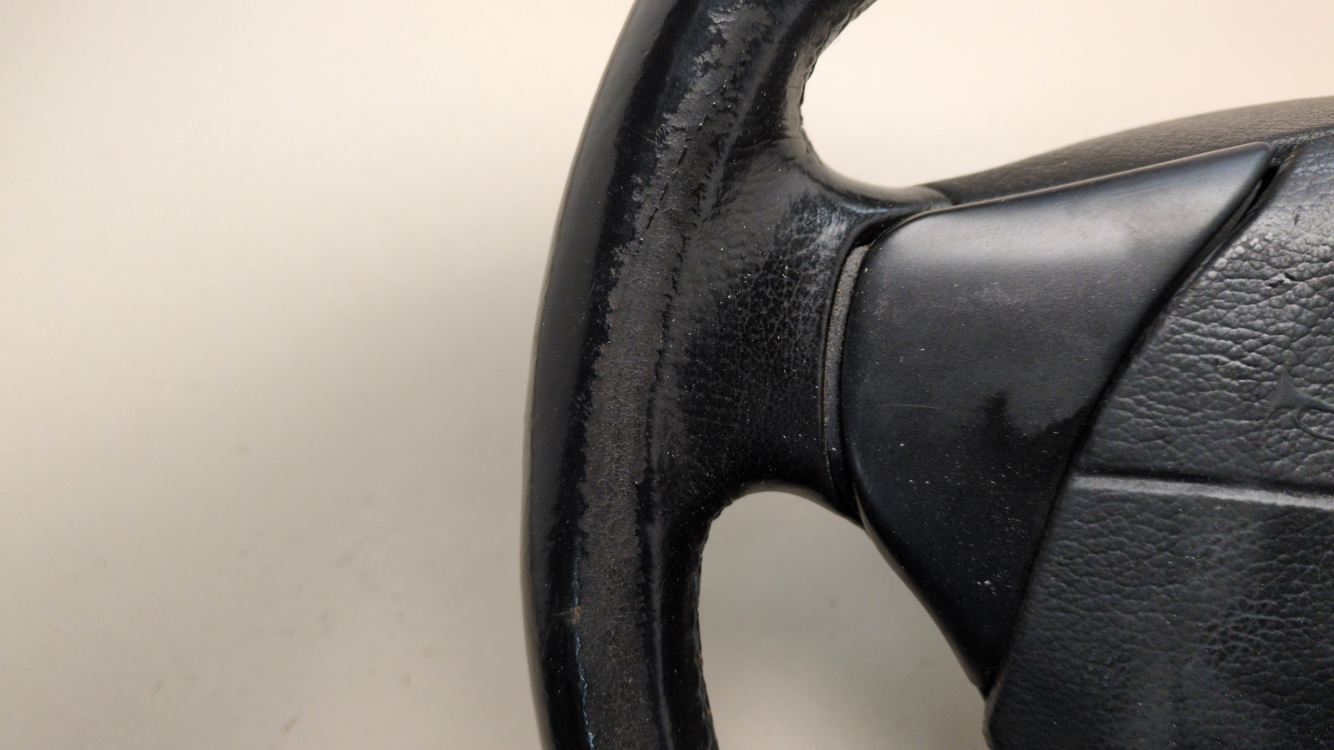 Рулевое колесо (руль)