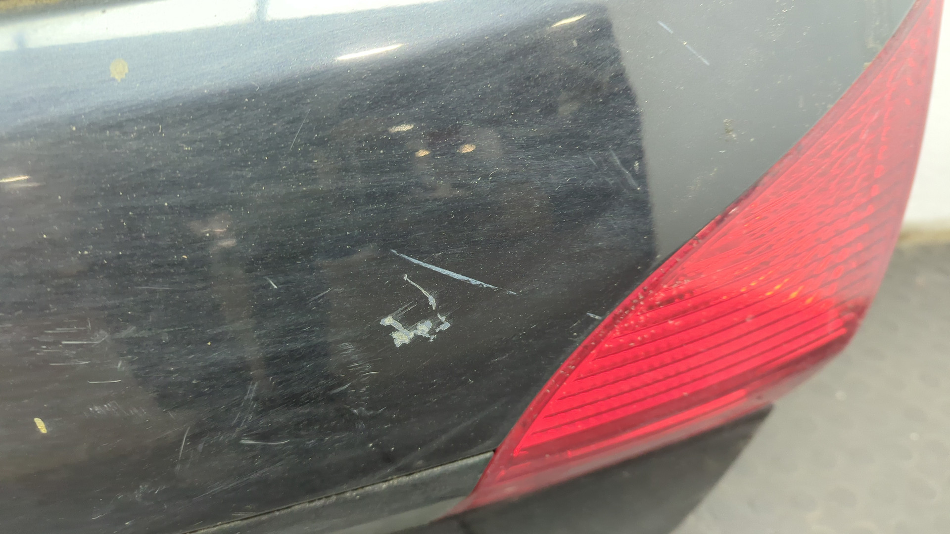 Дверь багажника