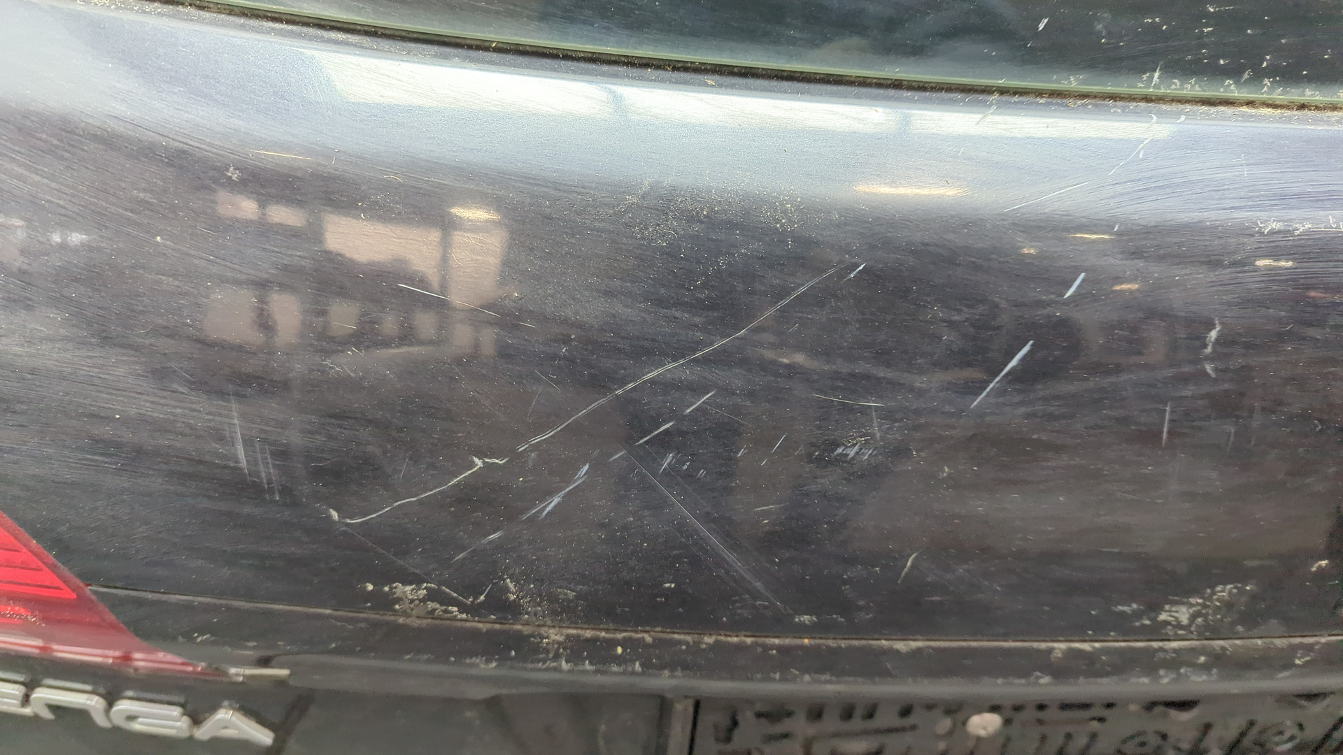 Дверь багажника