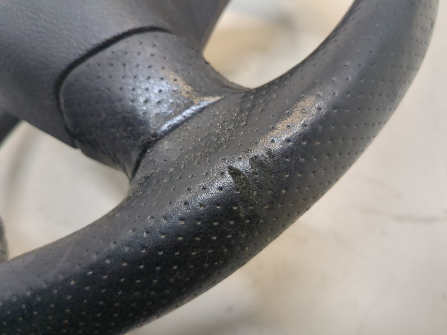 Рулевое колесо (руль)