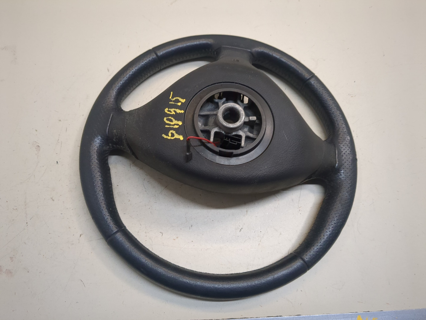 Рулевое колесо (руль)