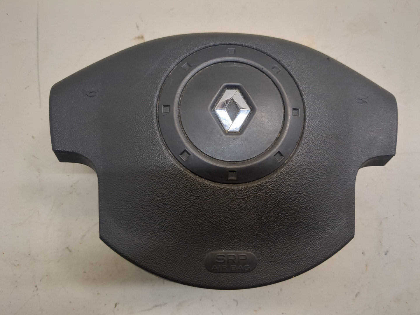 Подушка безопасности в рулевое колесо