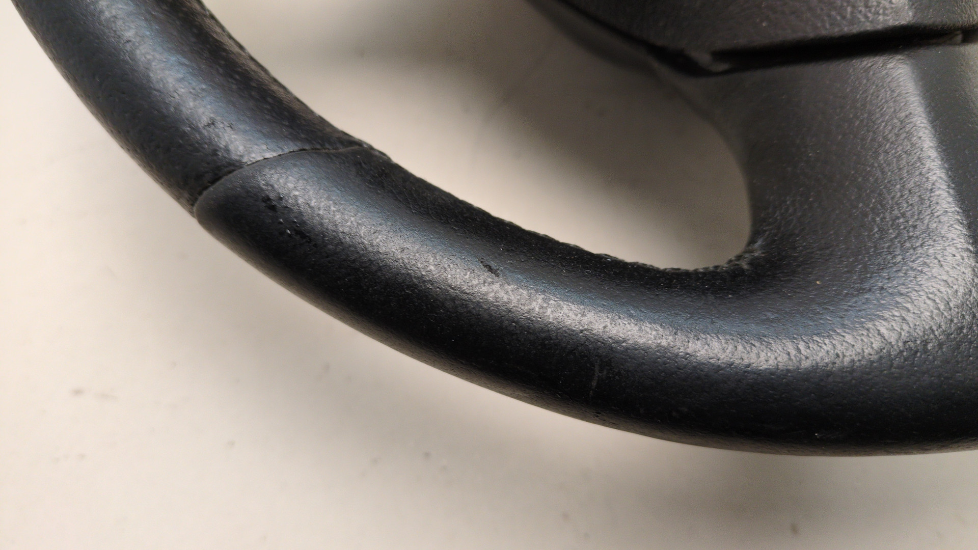 Рулевое колесо (руль)