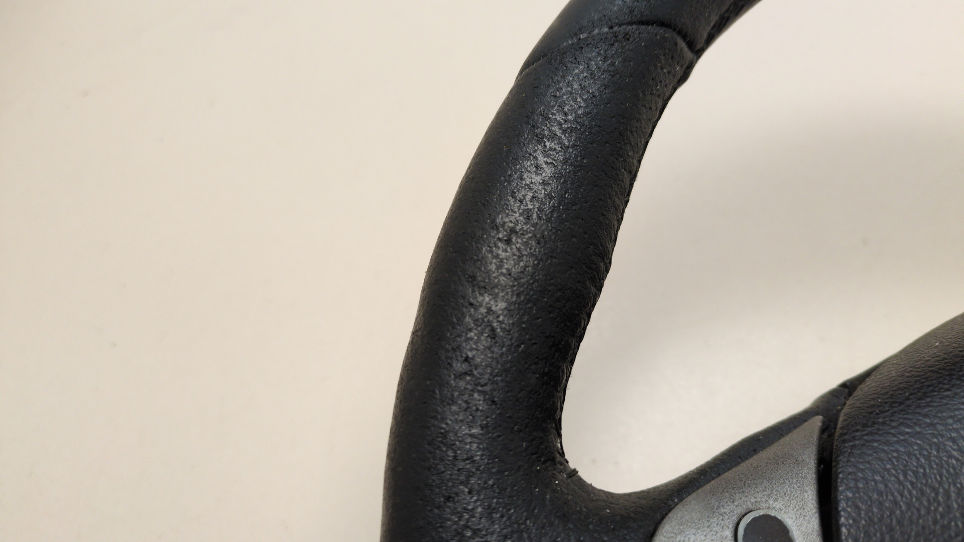 Рулевое колесо (руль)