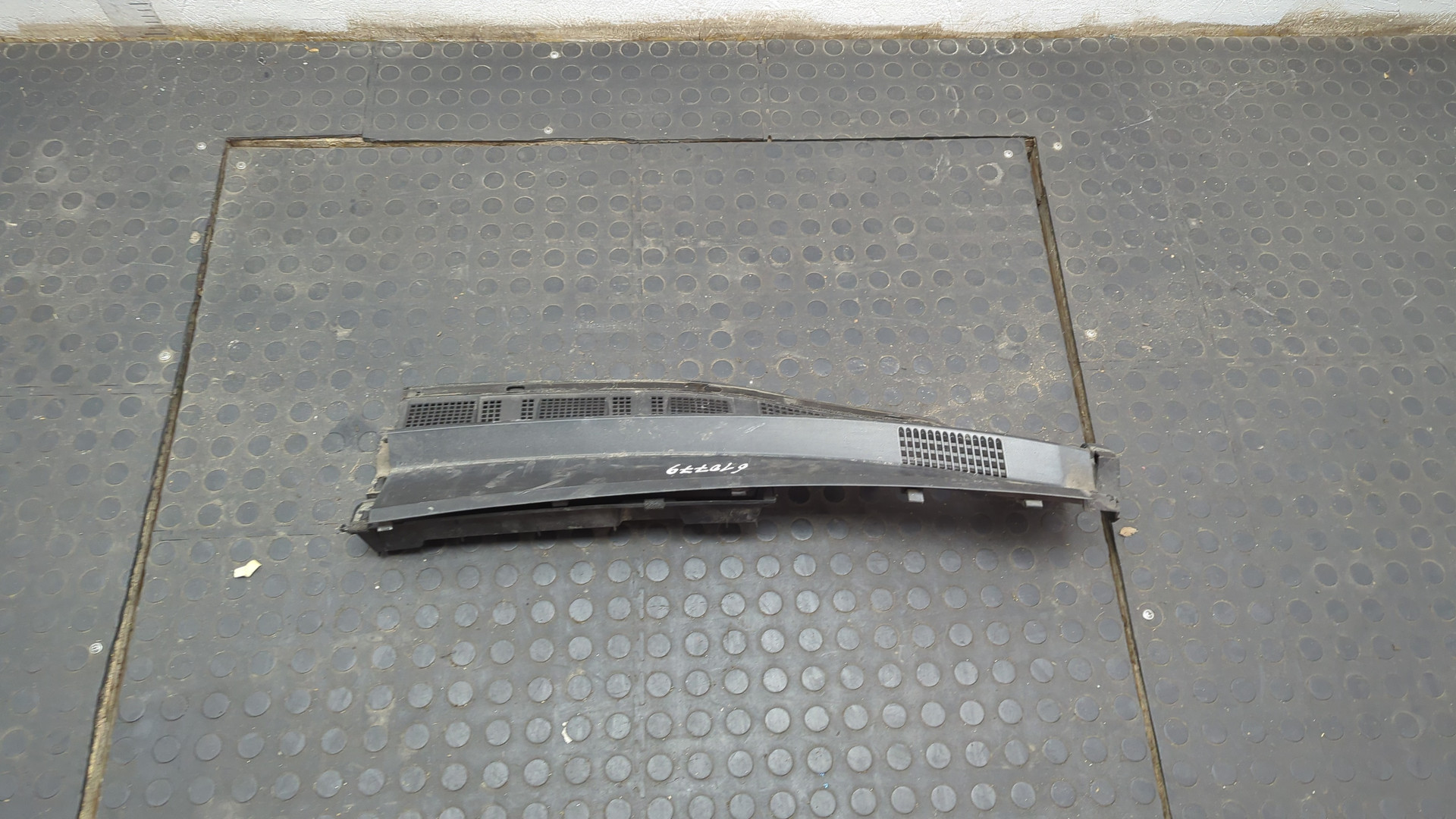 Решетка стеклоочистителей (Жабо)