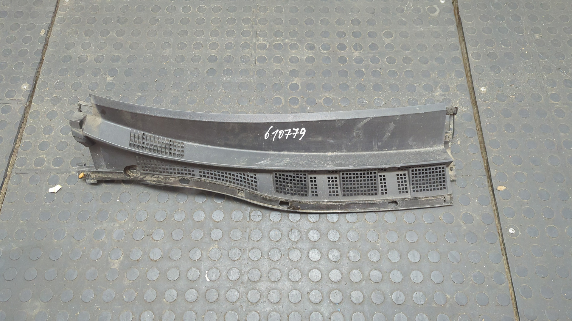 Решетка стеклоочистителей (Жабо)