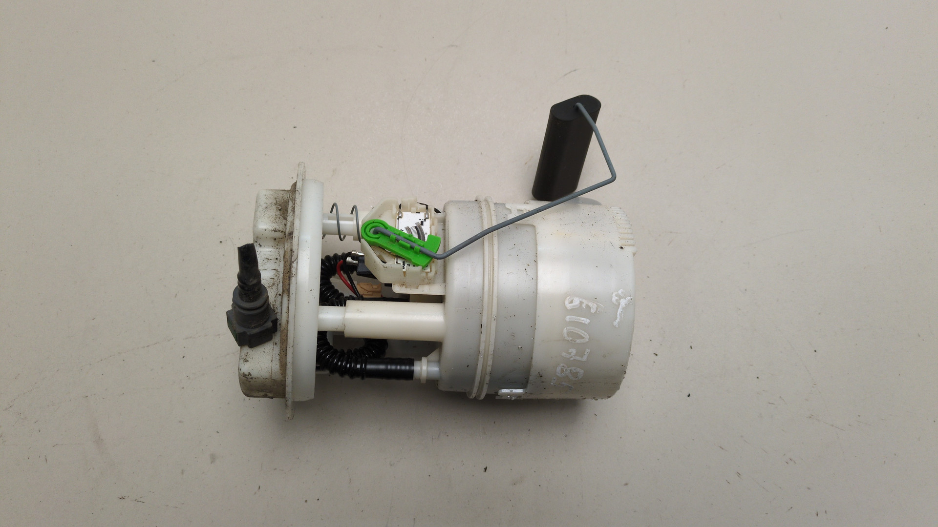 Насос топливный электрический