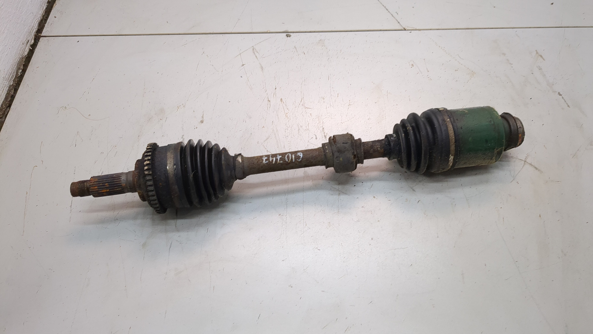 Полуось передняя правая