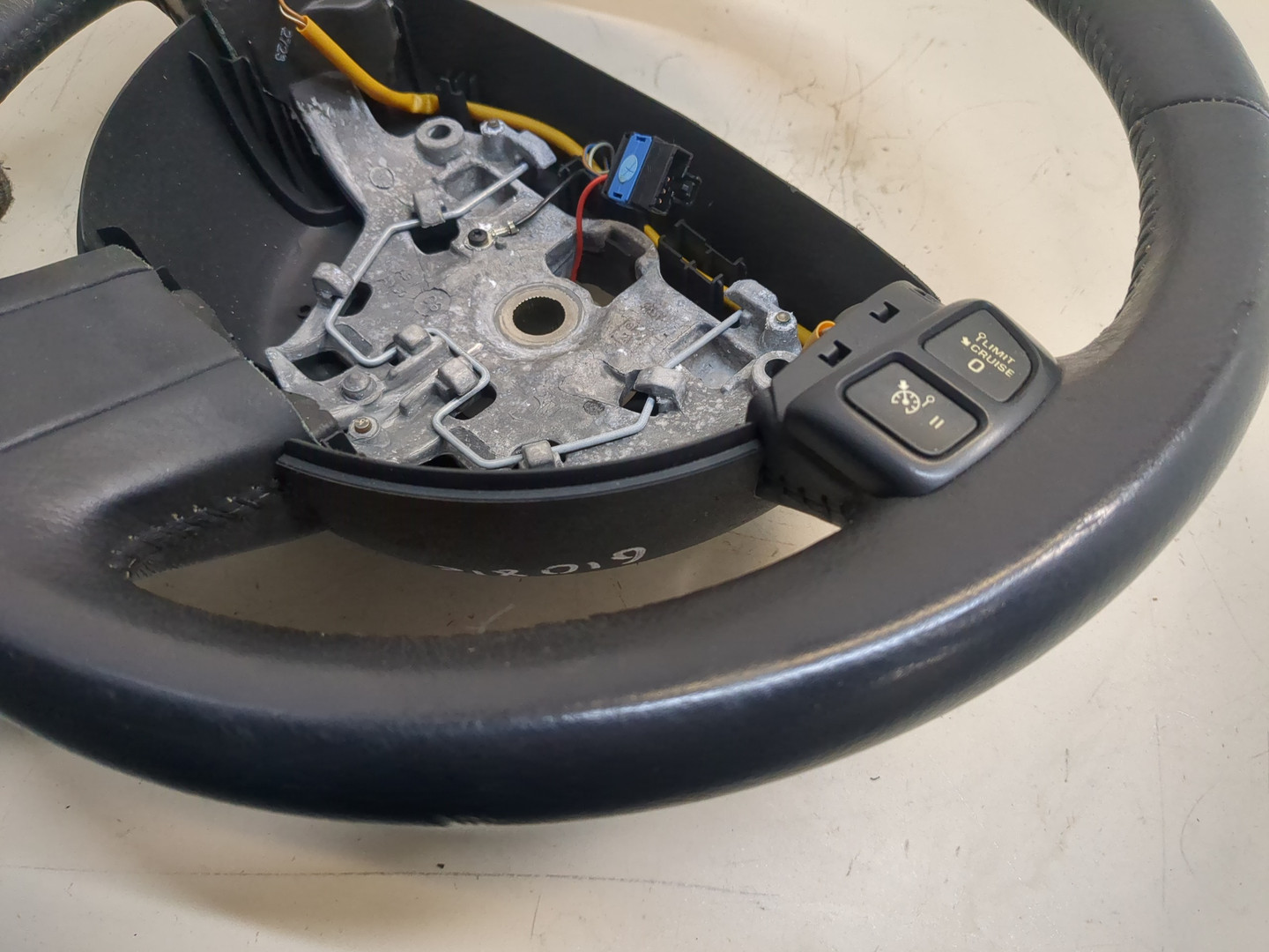 Рулевое колесо (руль)