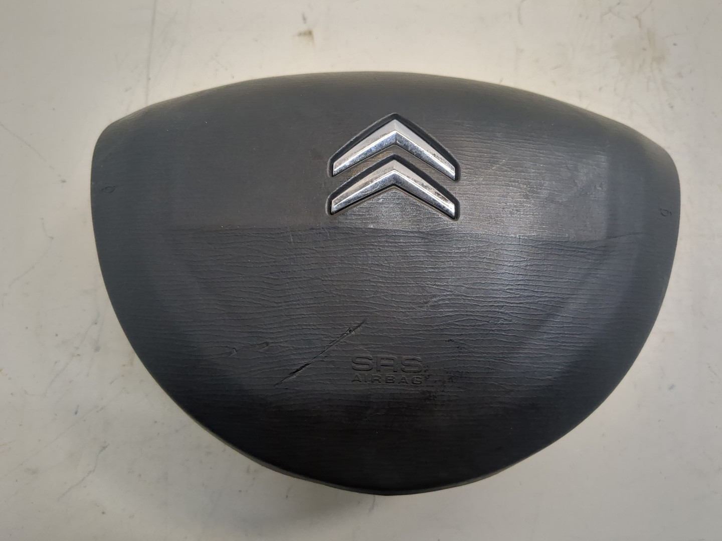 Подушка безопасности в рулевое колесо