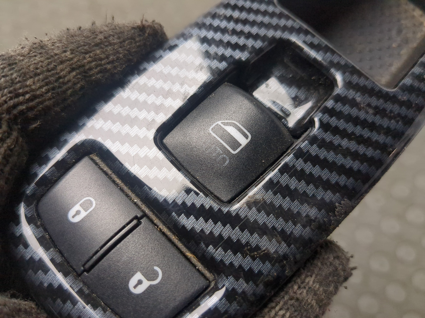 Кнопка стеклоподъемника