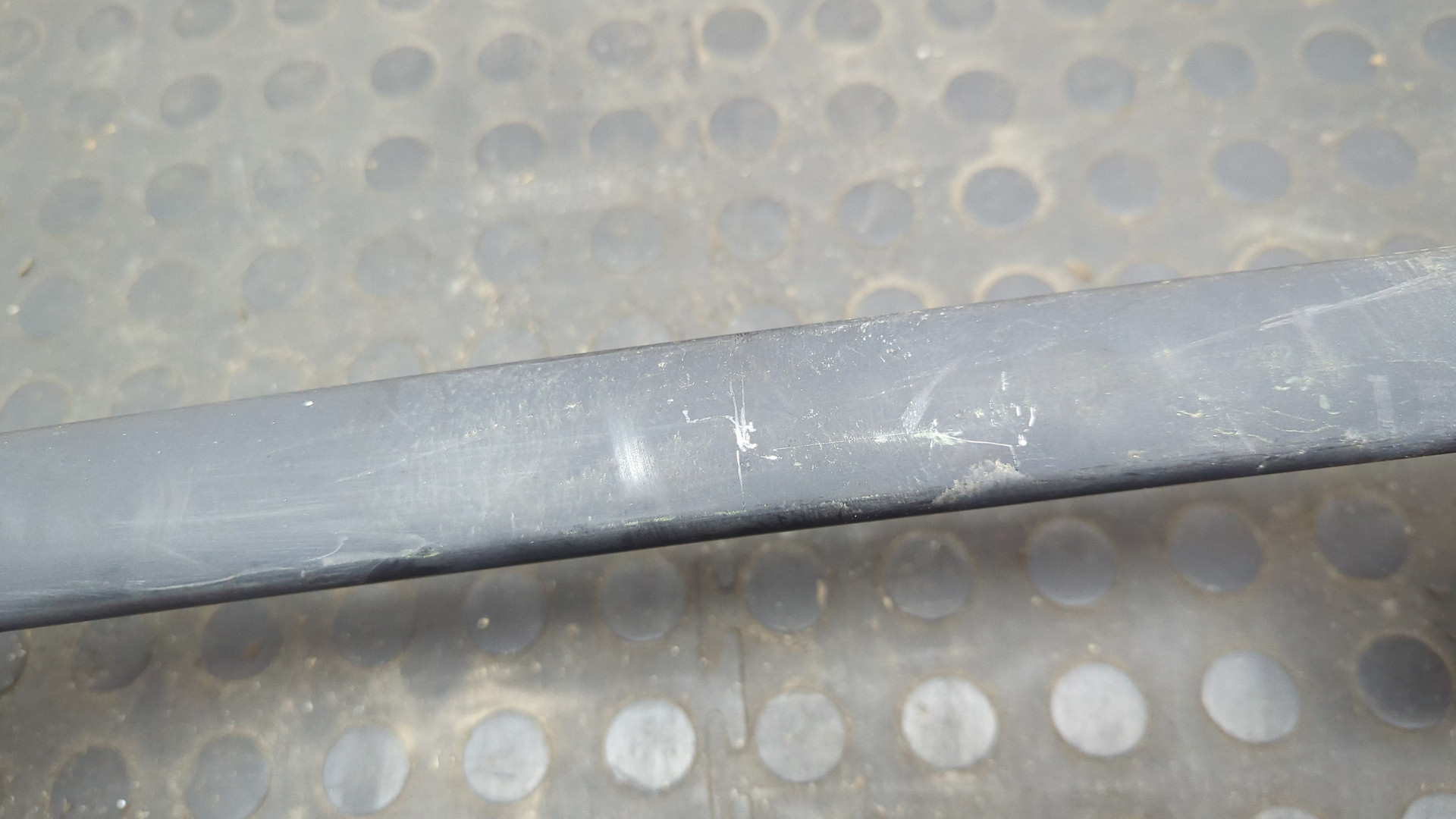 Рейлинг (релинг) левый (планка на крышу)