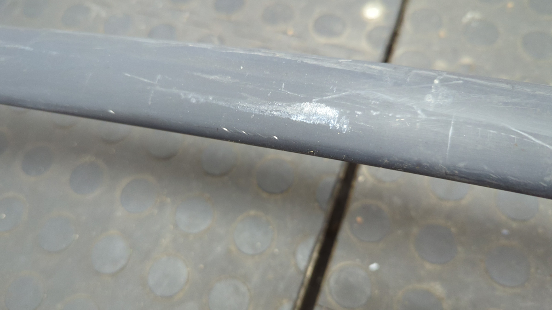 Рейлинг (релинг) левый (планка на крышу)