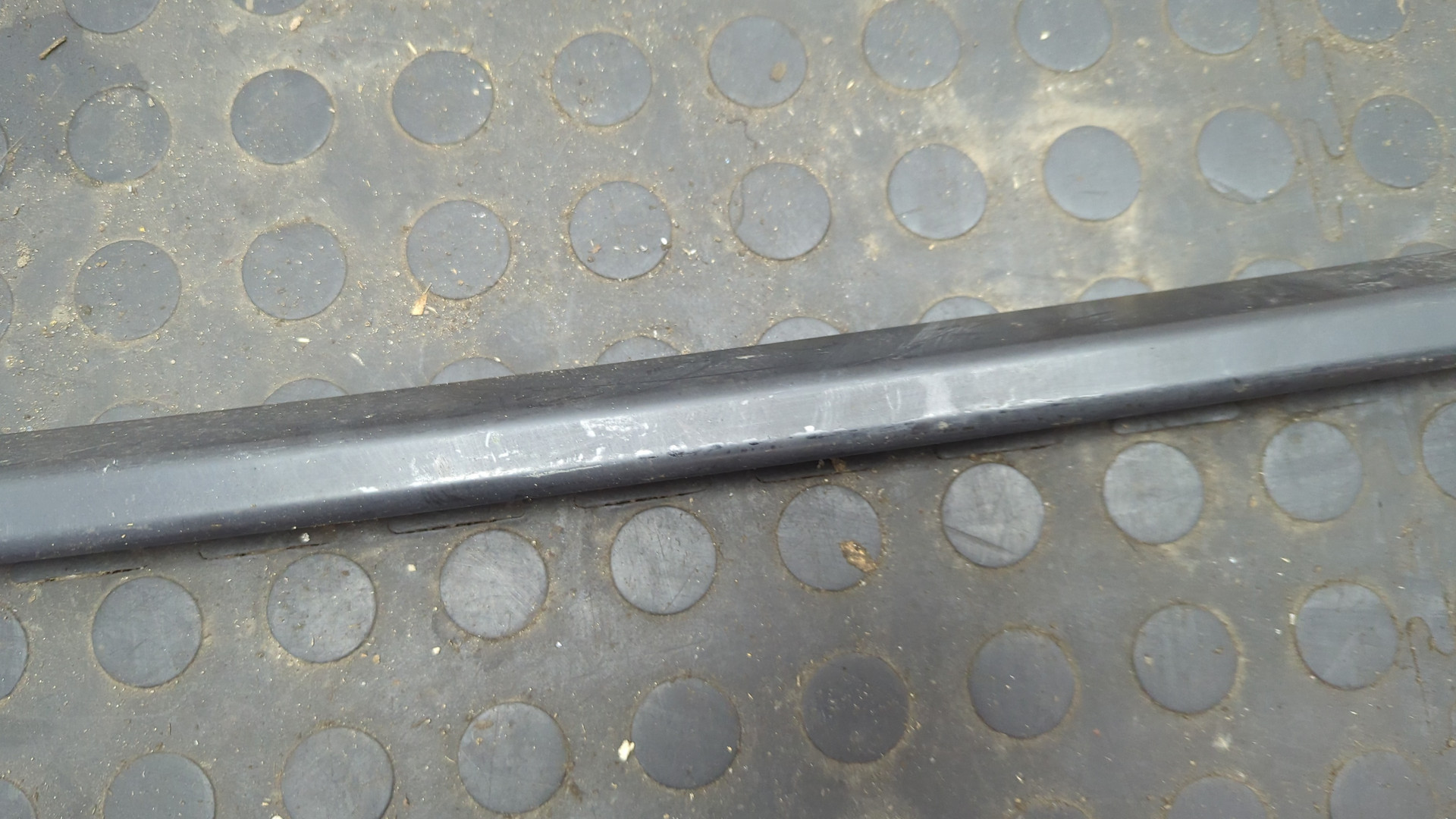 Рейлинг (релинг) левый (планка на крышу)