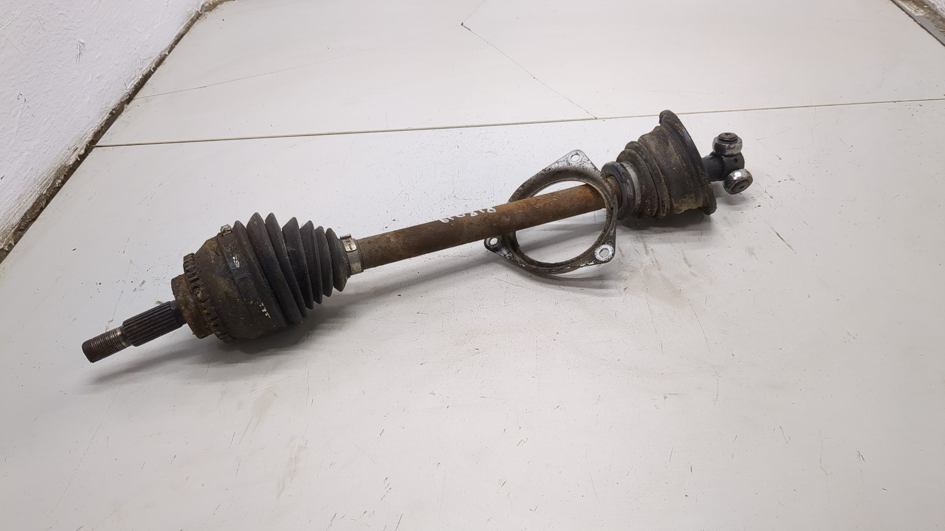 Полуось передняя левая