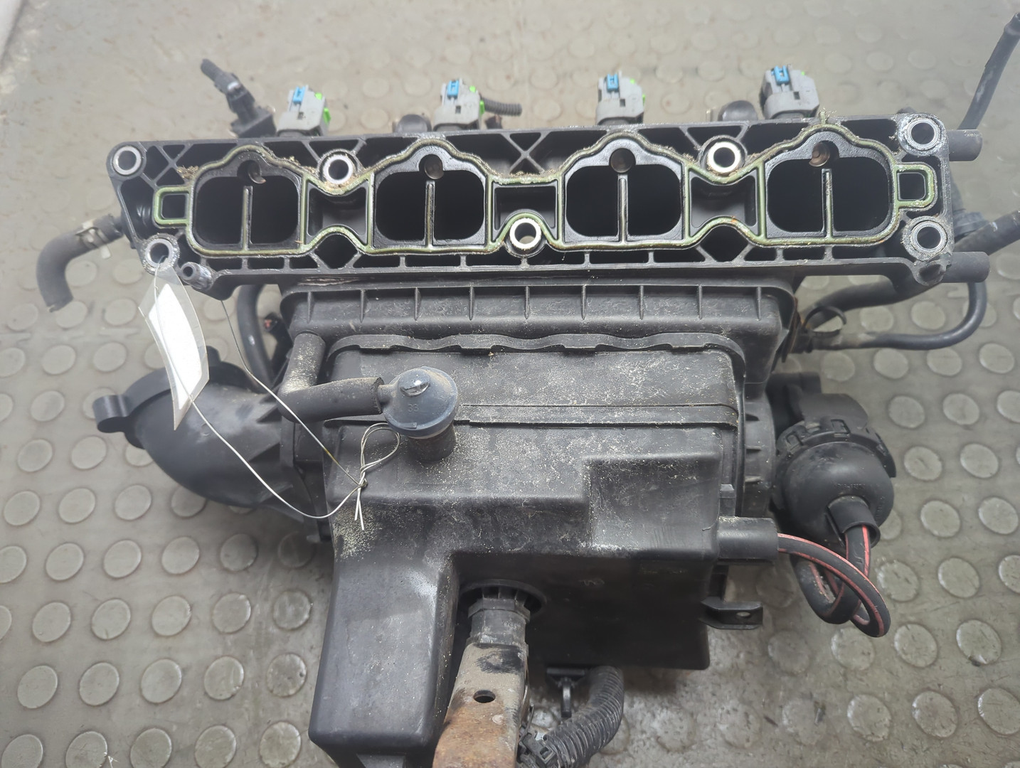 Коллектор впускной