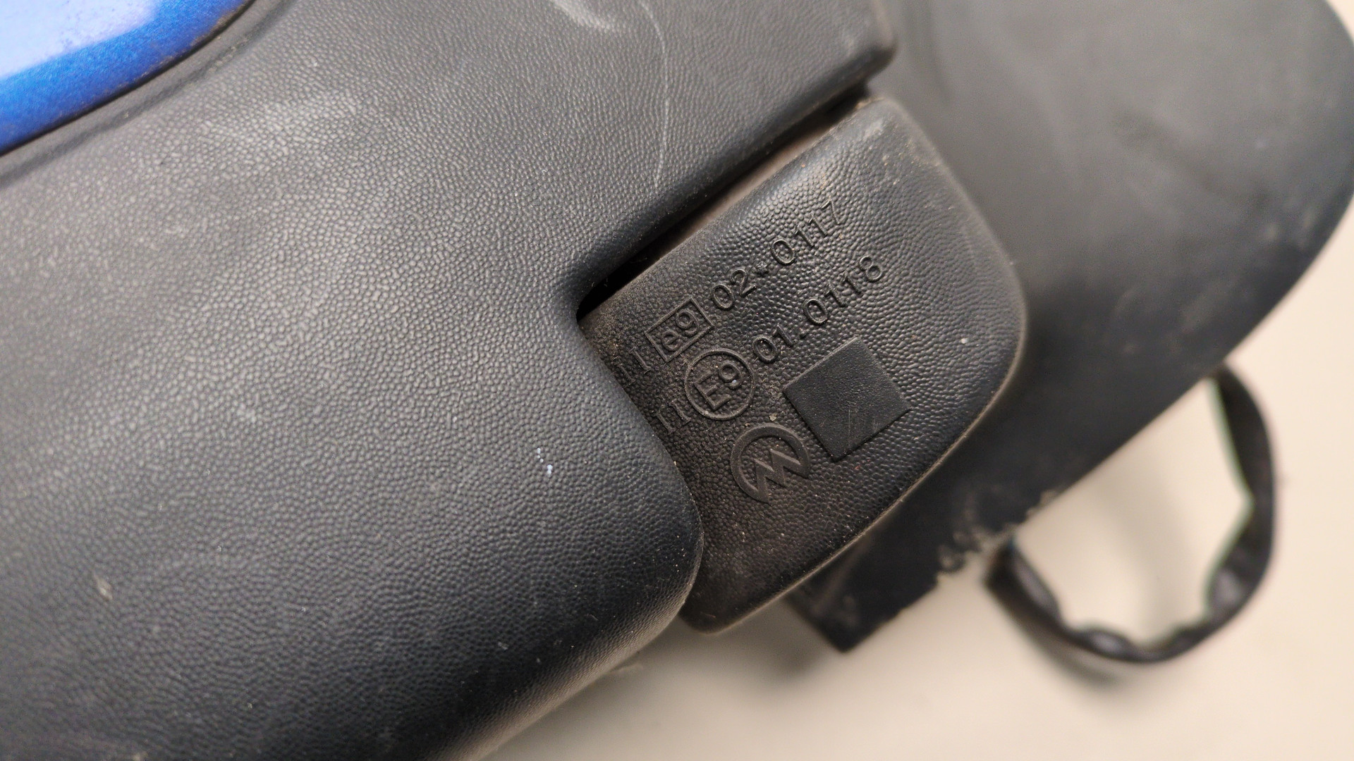 Зеркало правое электрическое