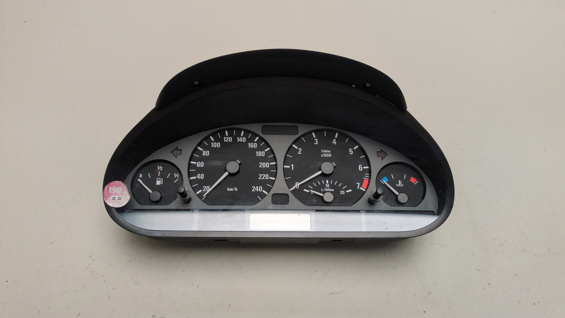 Панель приборов