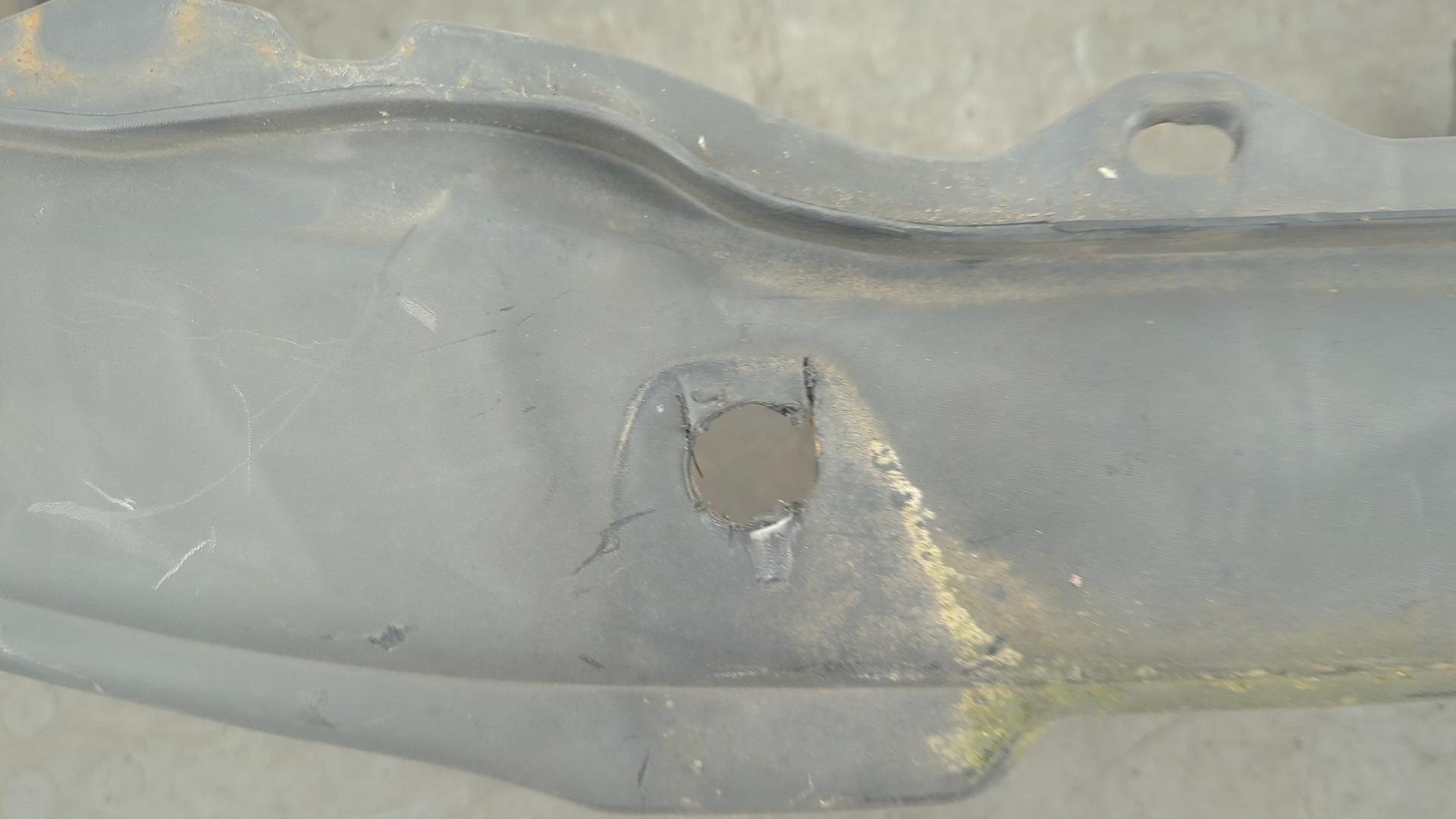 Бампер передний