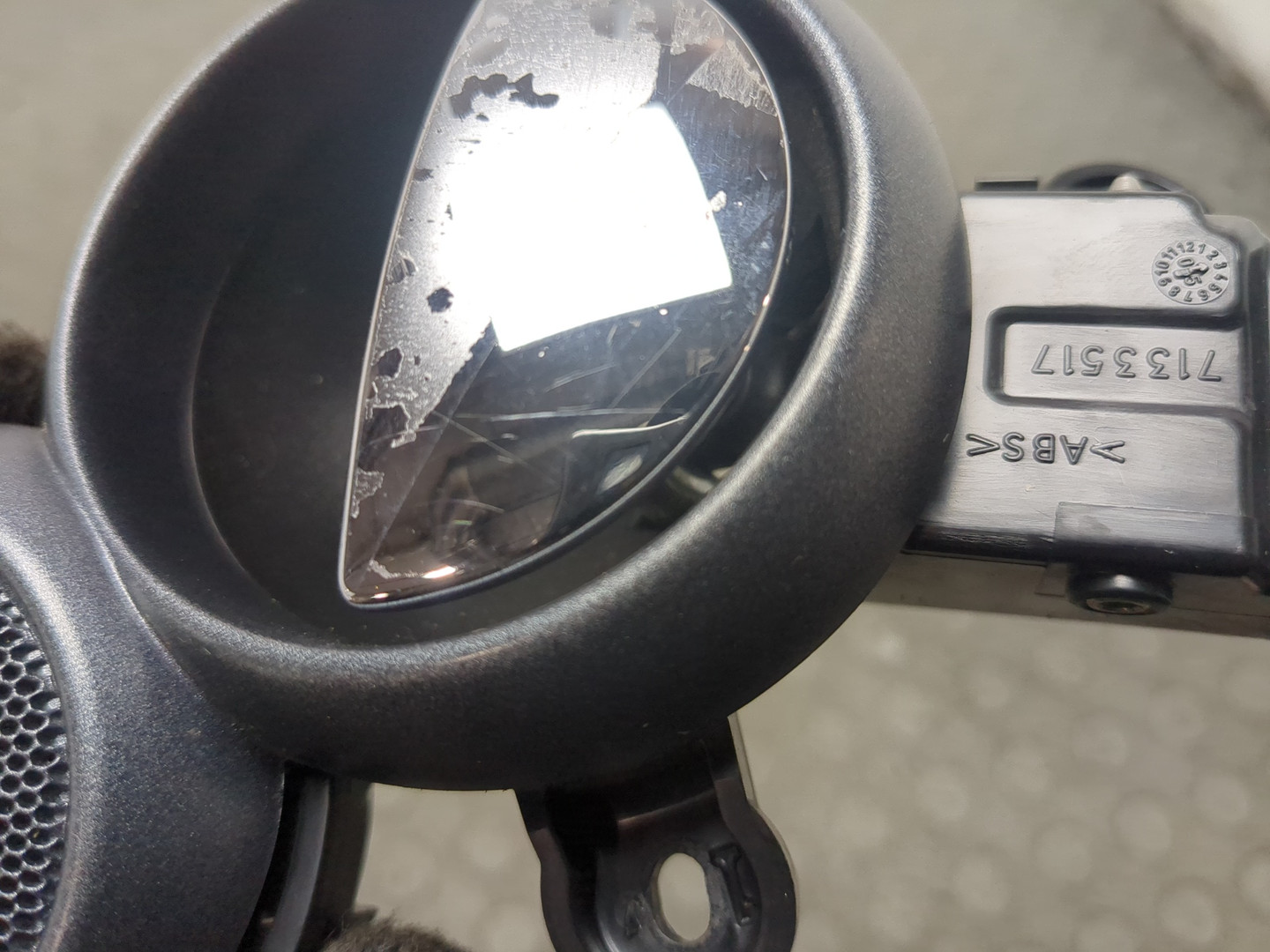 Ручка двери передней внутренняя левая