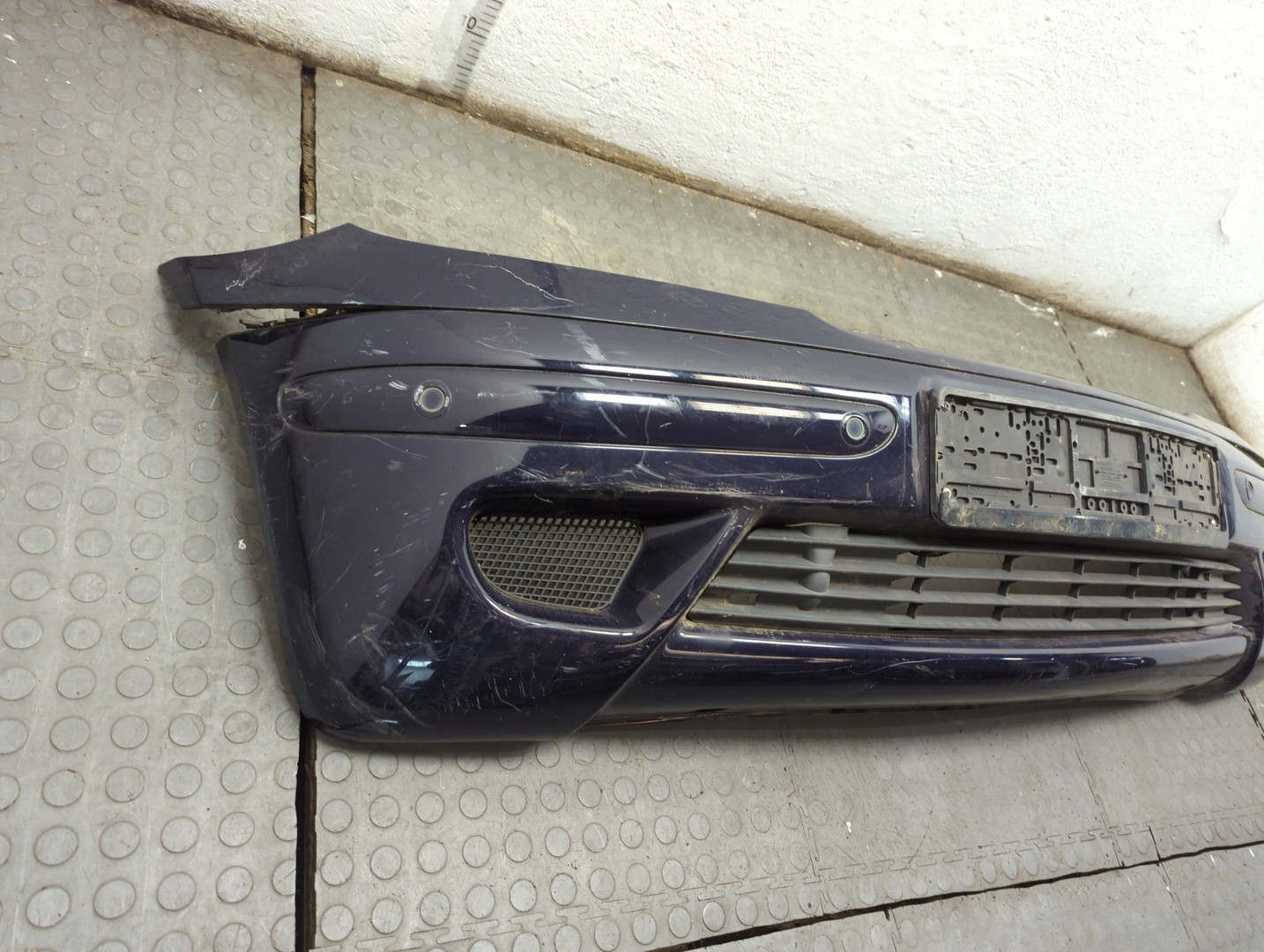 Бампер передний