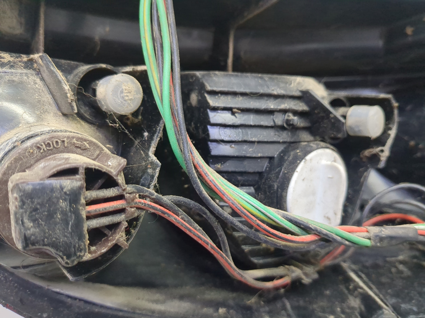 Фонарь задний левый