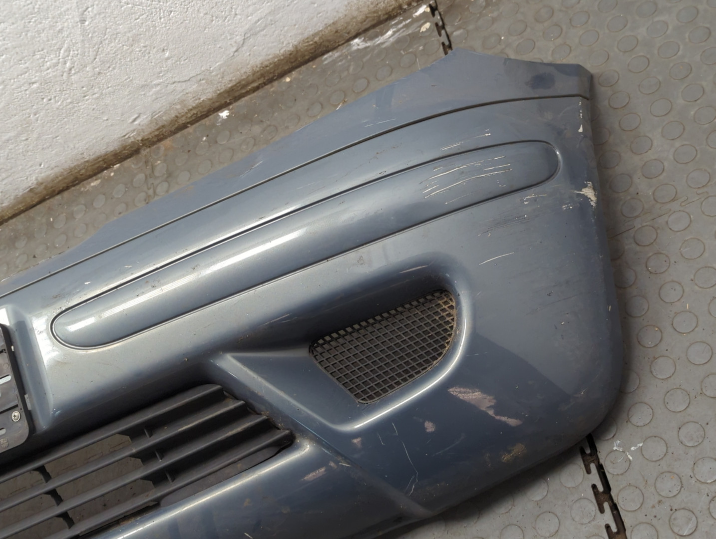 Бампер передний