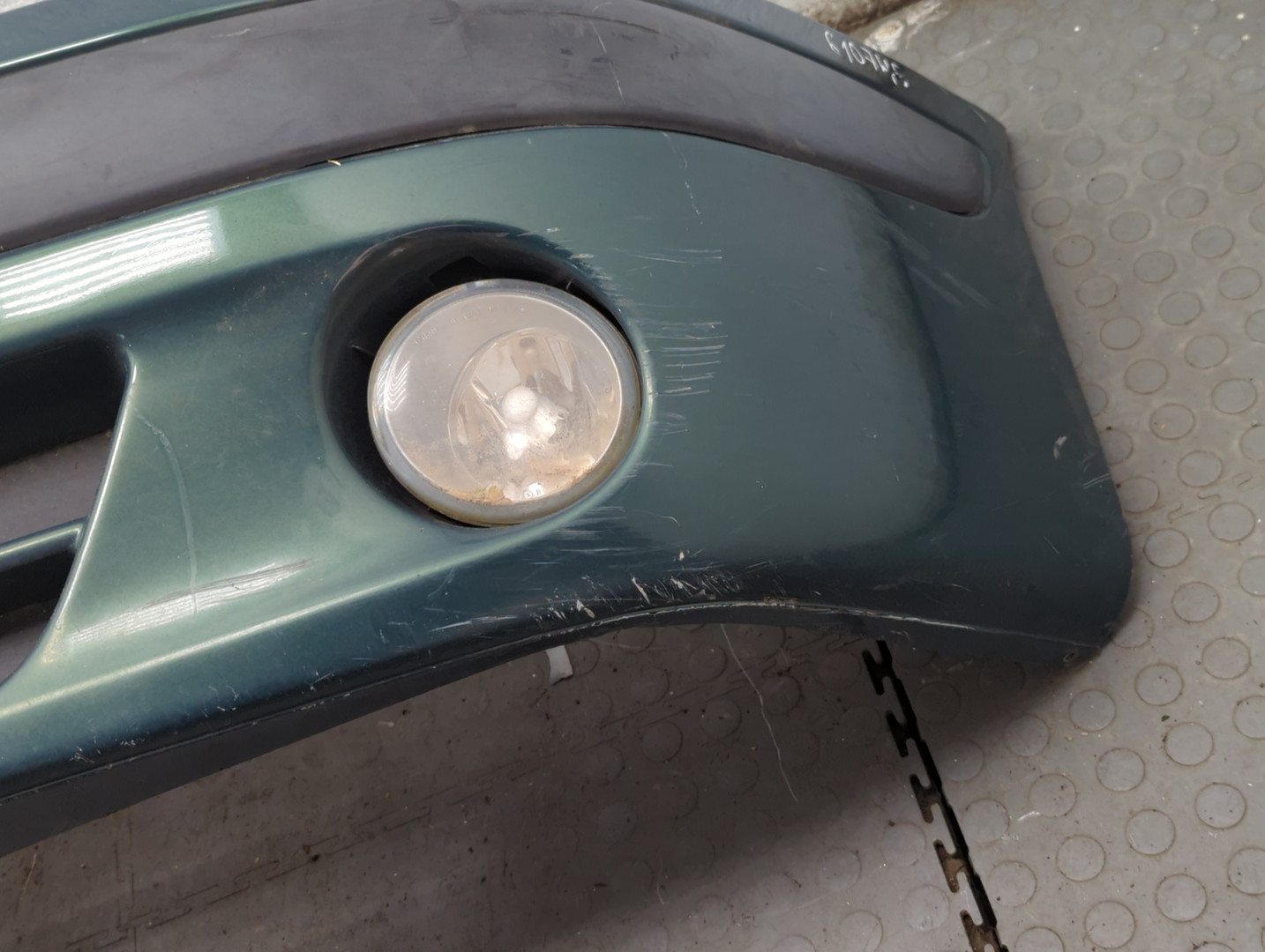 Бампер передний