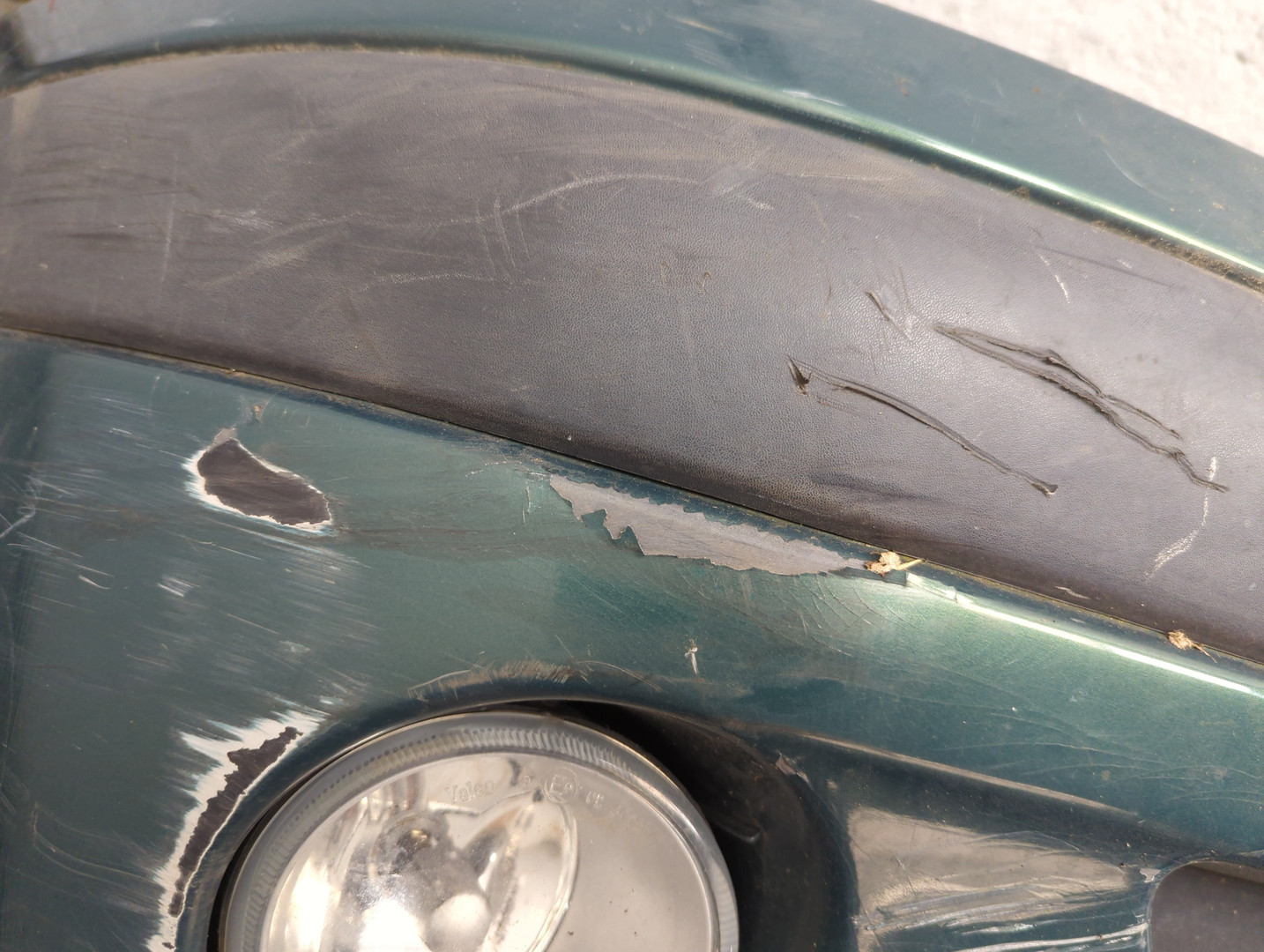 Бампер передний