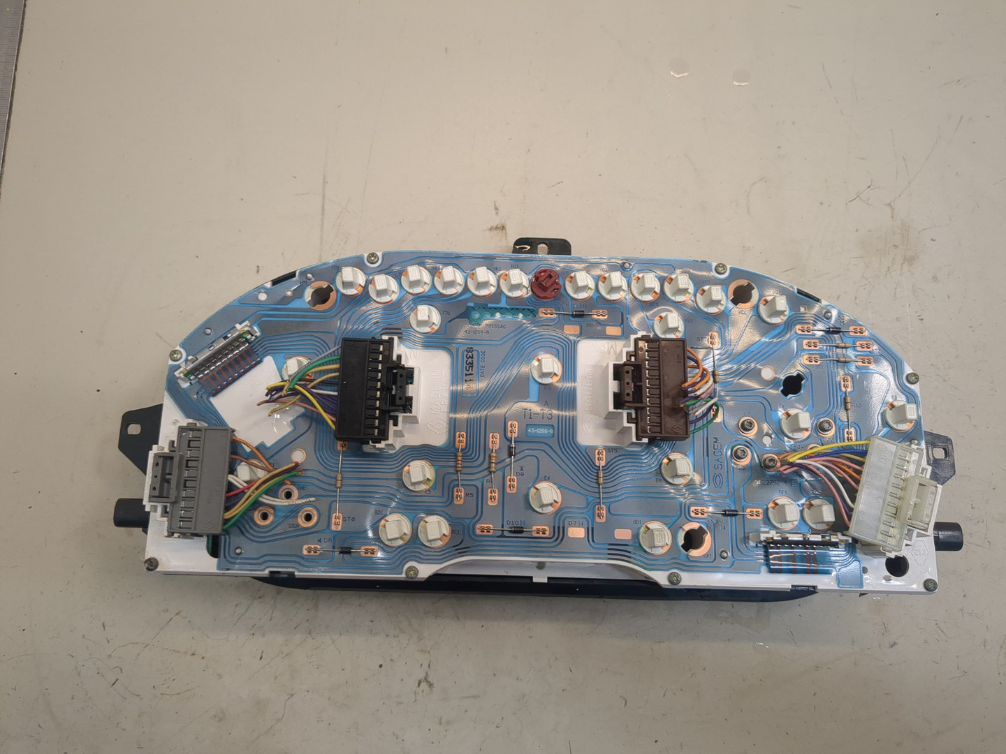 Панель приборов