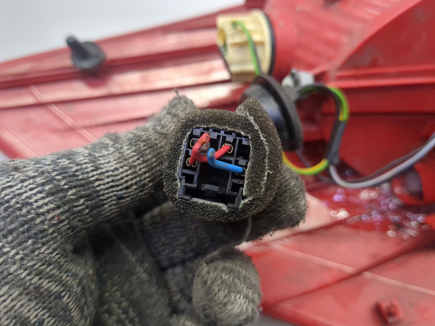 Фонарь задний правый