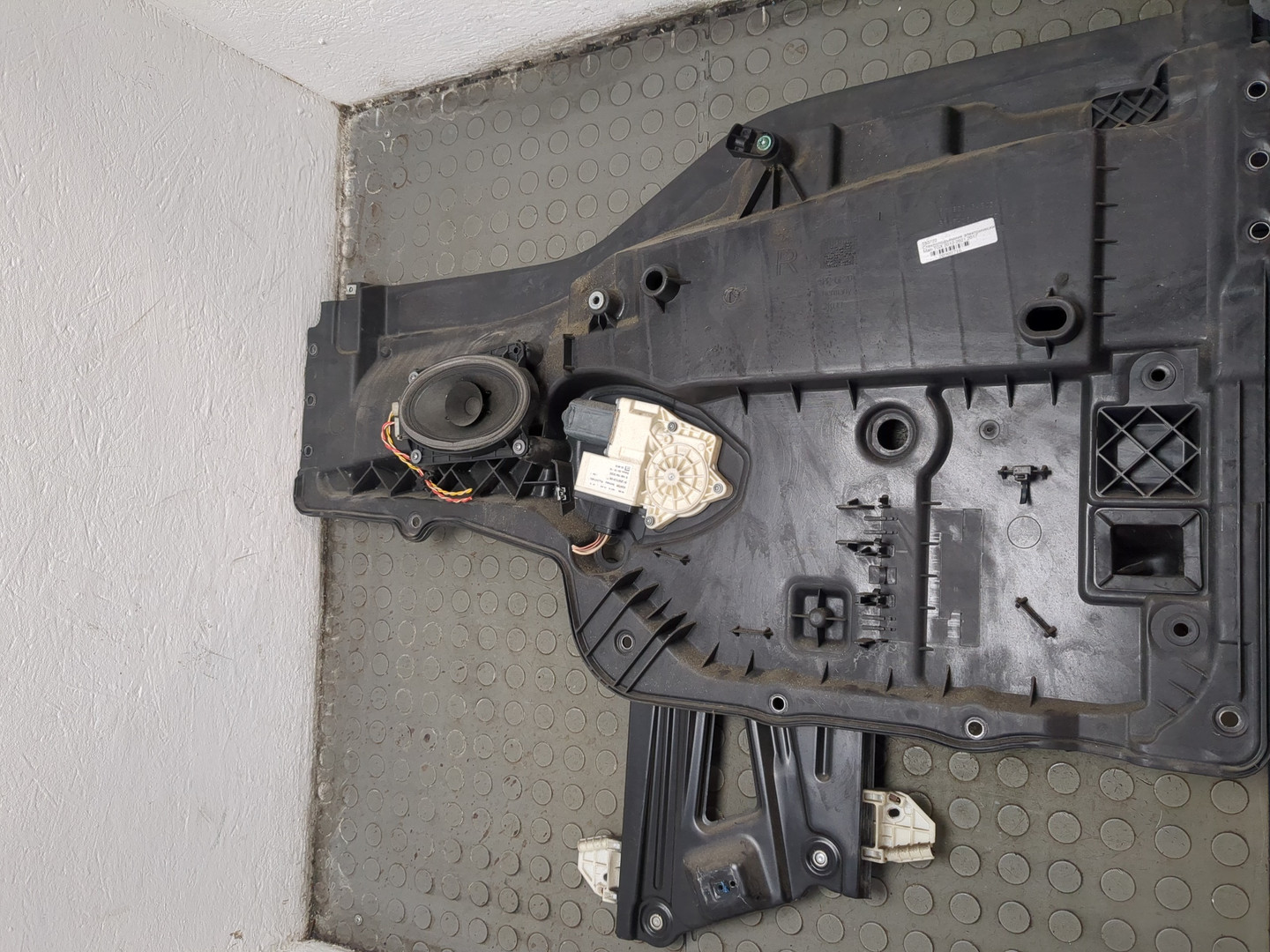 Стеклоподъемник электр. передний правый