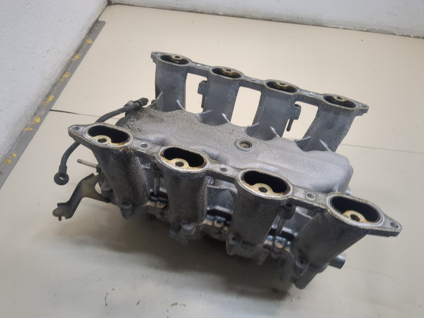 Коллектор впускной