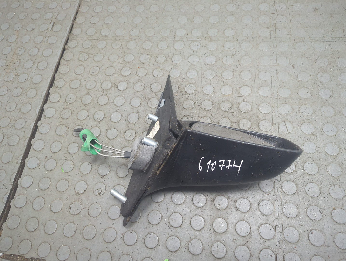 Зеркало правое электрическое