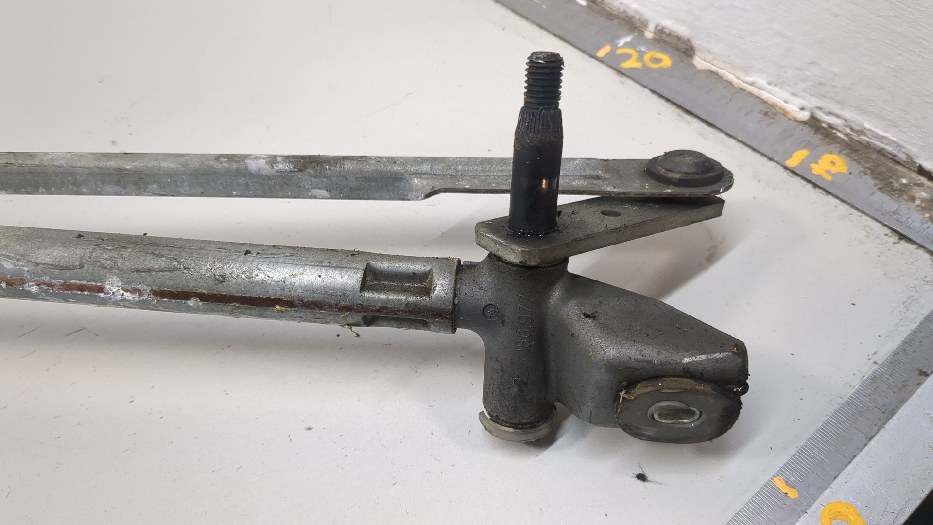 Трапеция стеклоочистителей