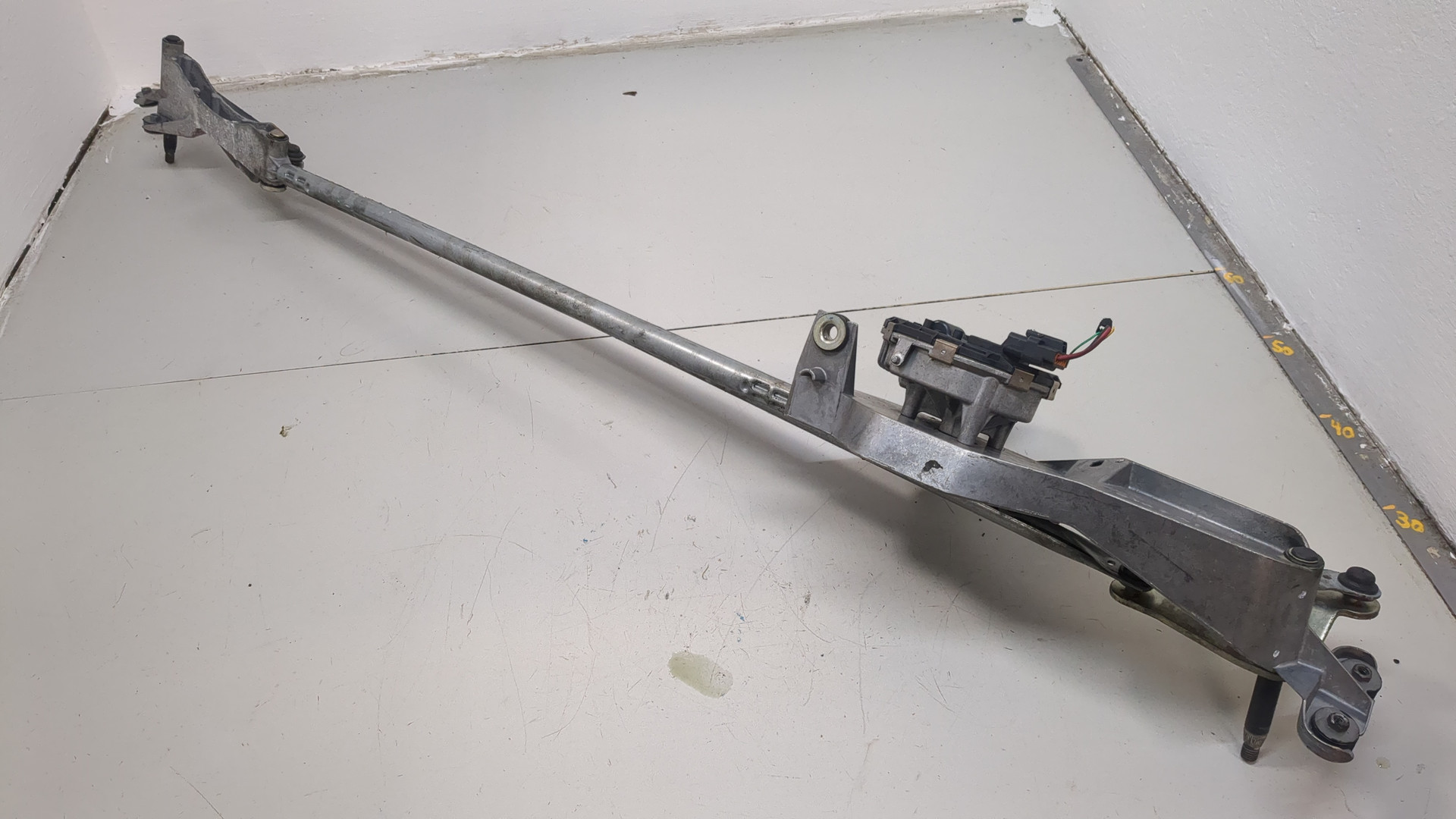 Трапеция стеклоочистителей