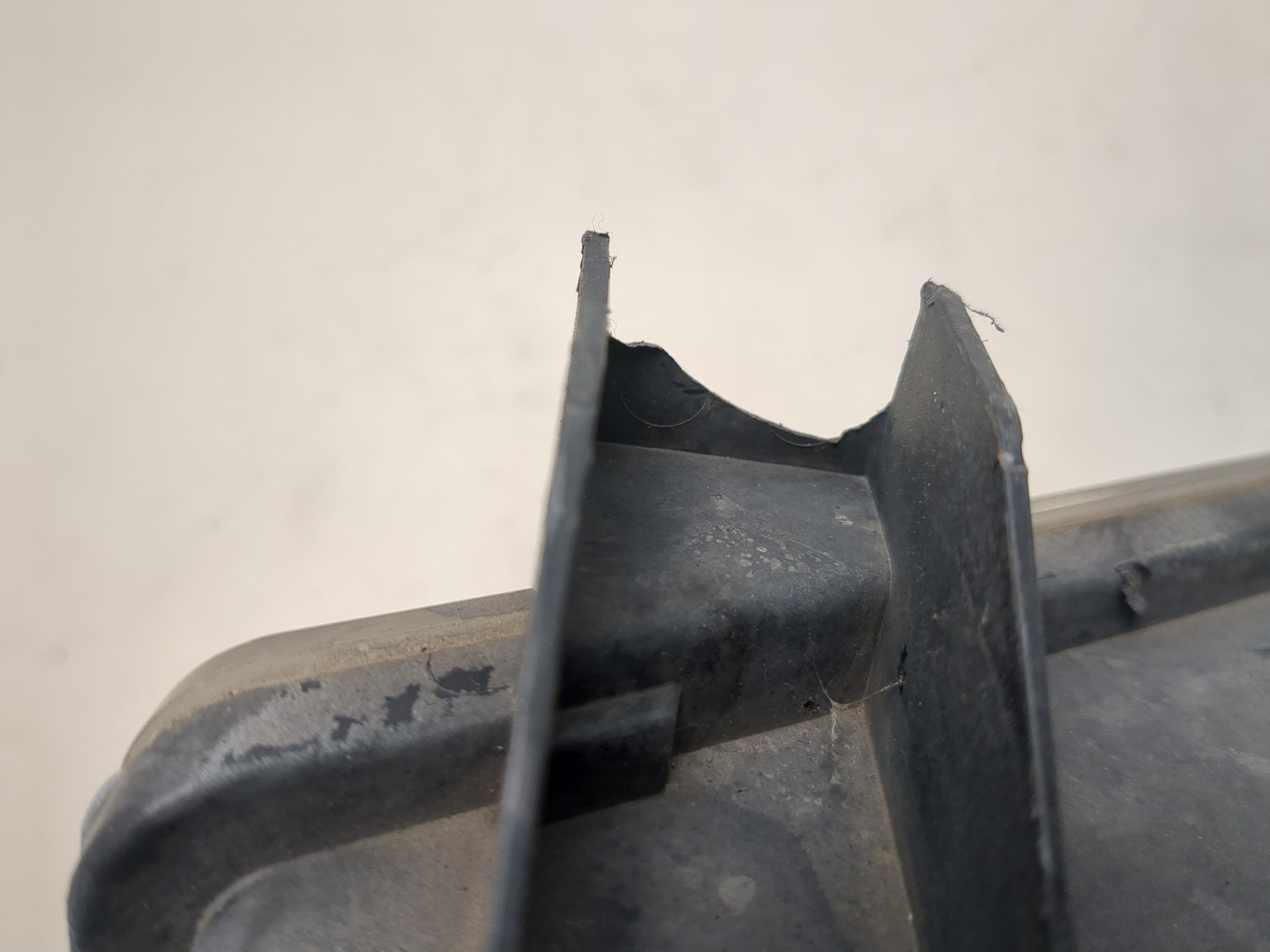 Фара противотуманная левая