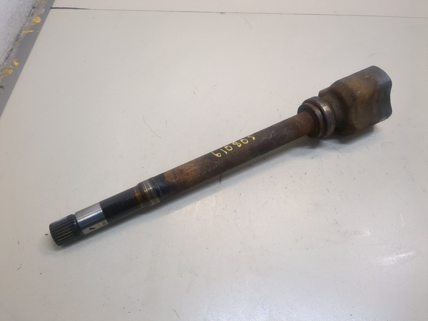 Полуось передняя правая