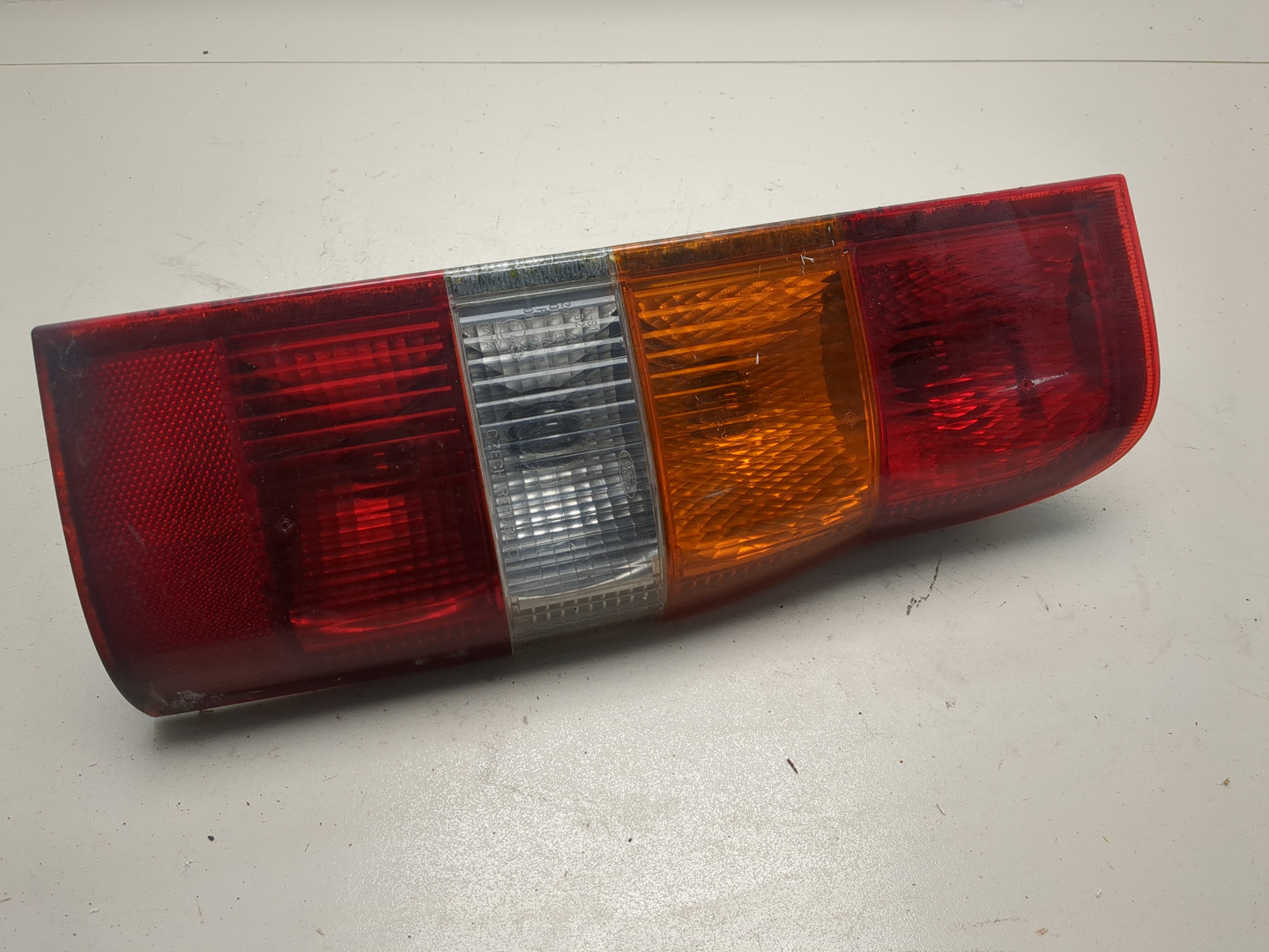 Фонарь задний правый