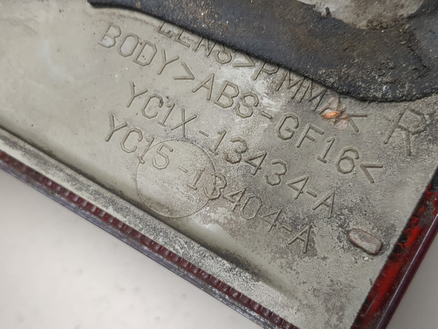 Фонарь задний правый