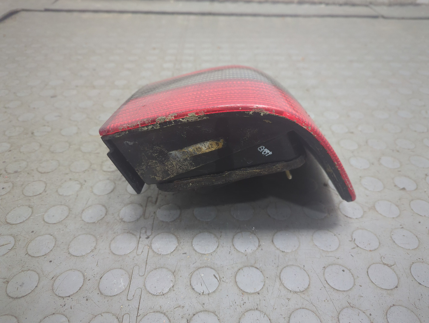 Фонарь задний правый