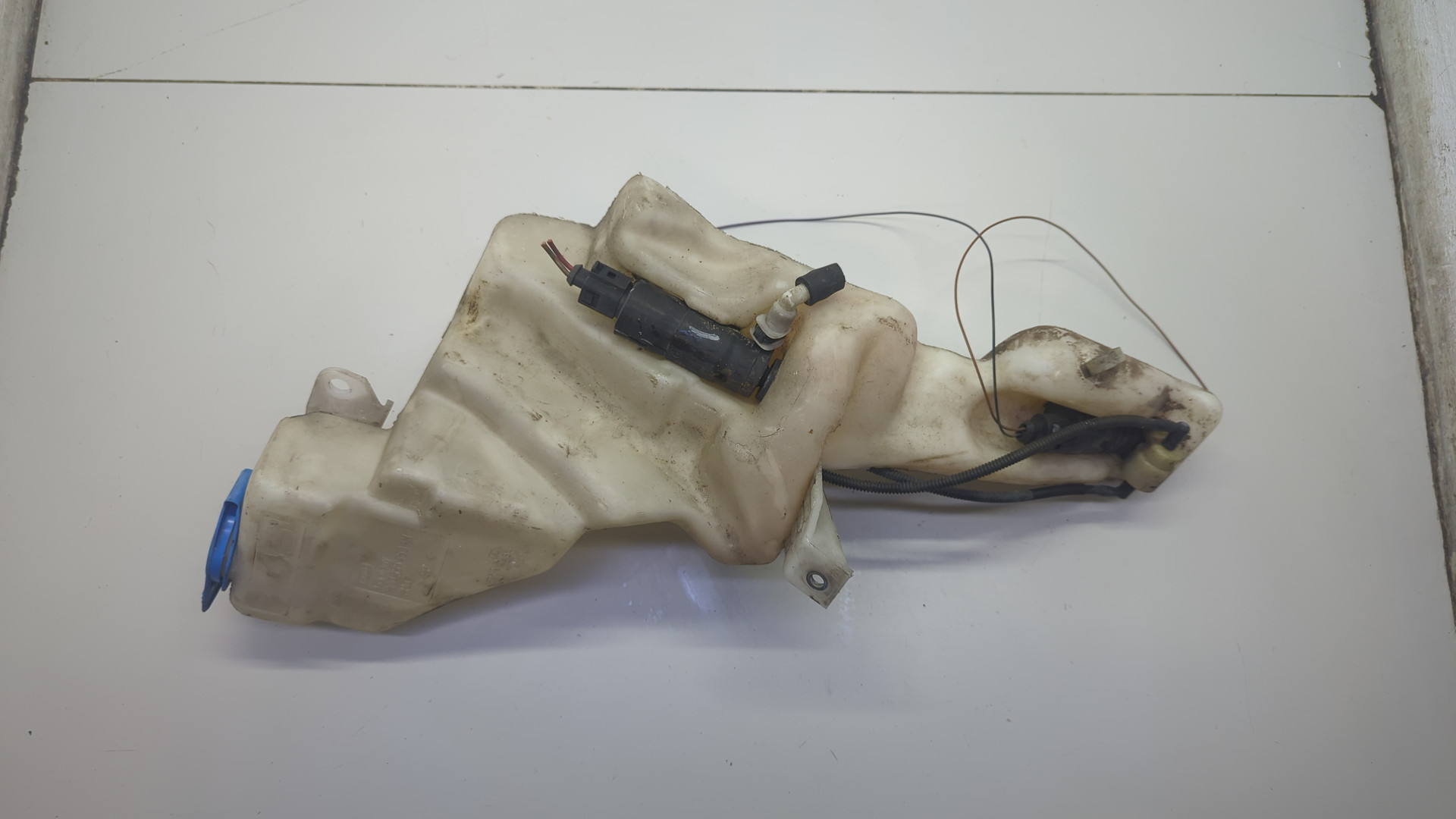 Бачок омывателя лобового стекла