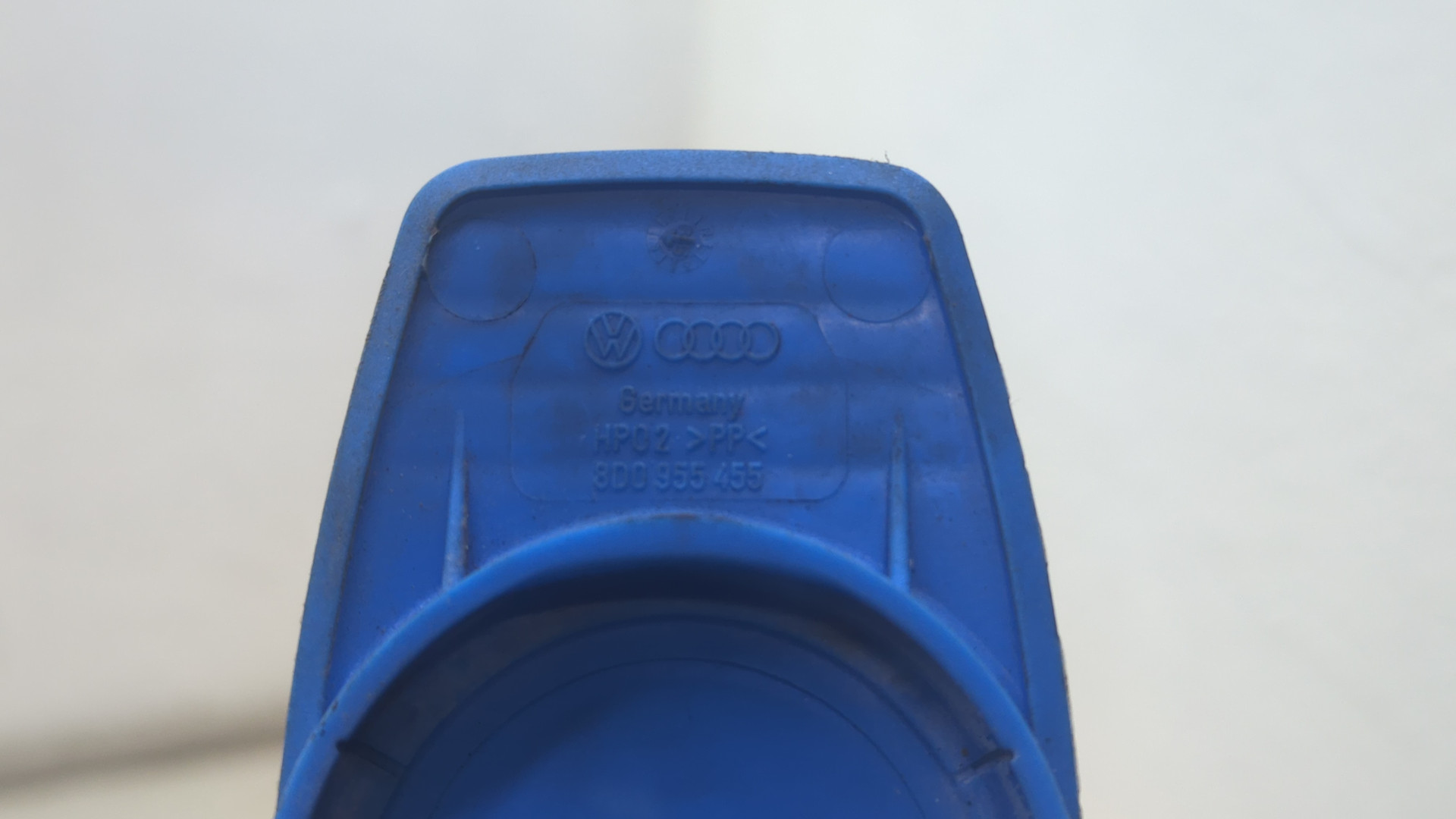 Бачок омывателя лобового стекла