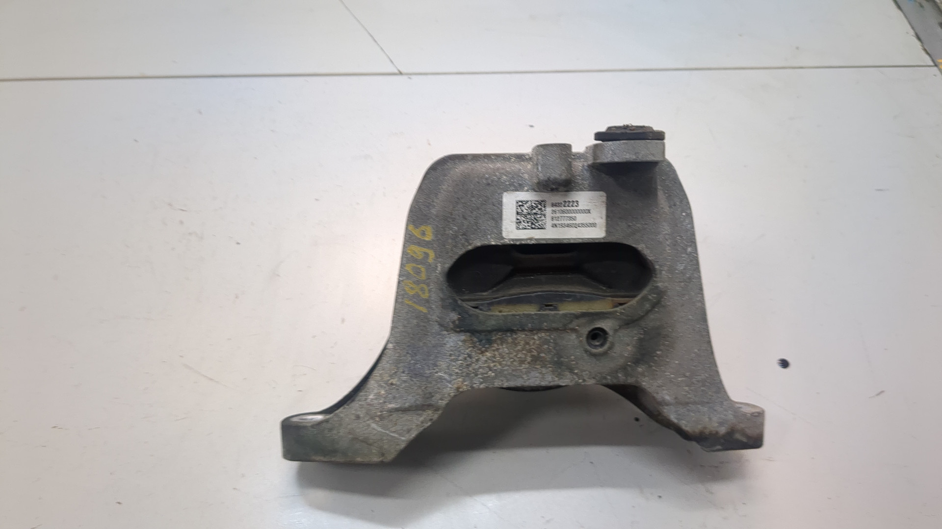 Опора двигателя