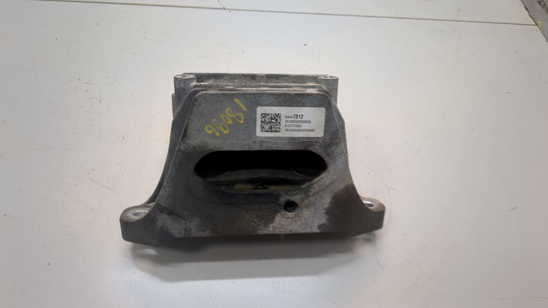 Опора двигателя