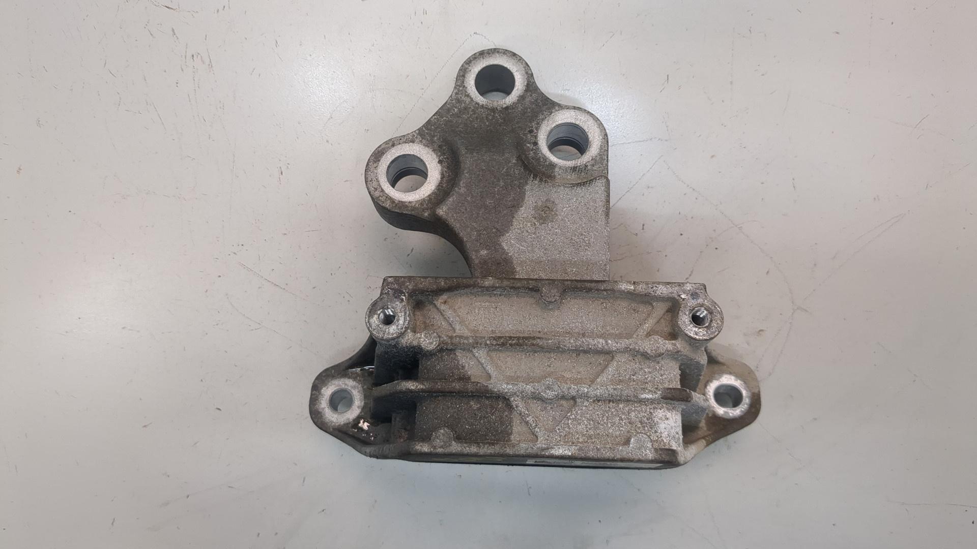 Опора двигателя