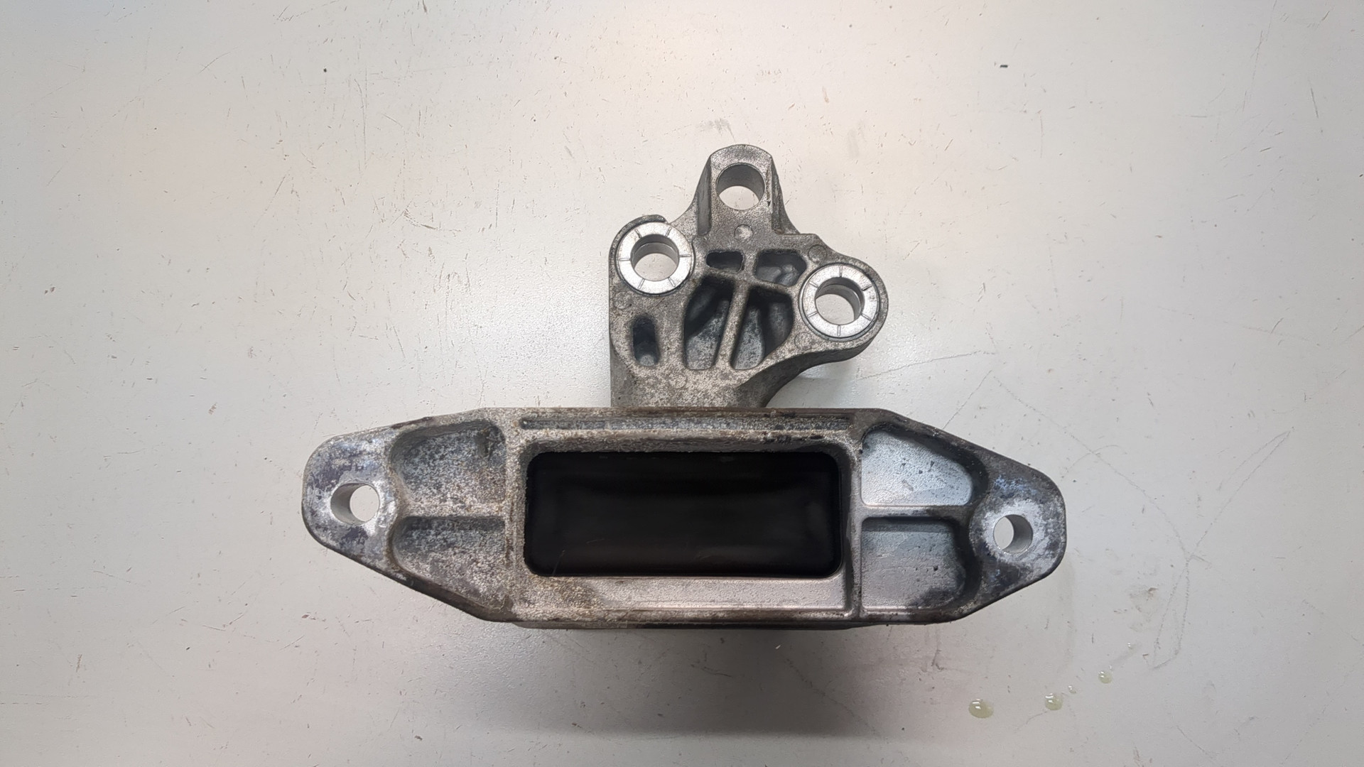 Опора двигателя