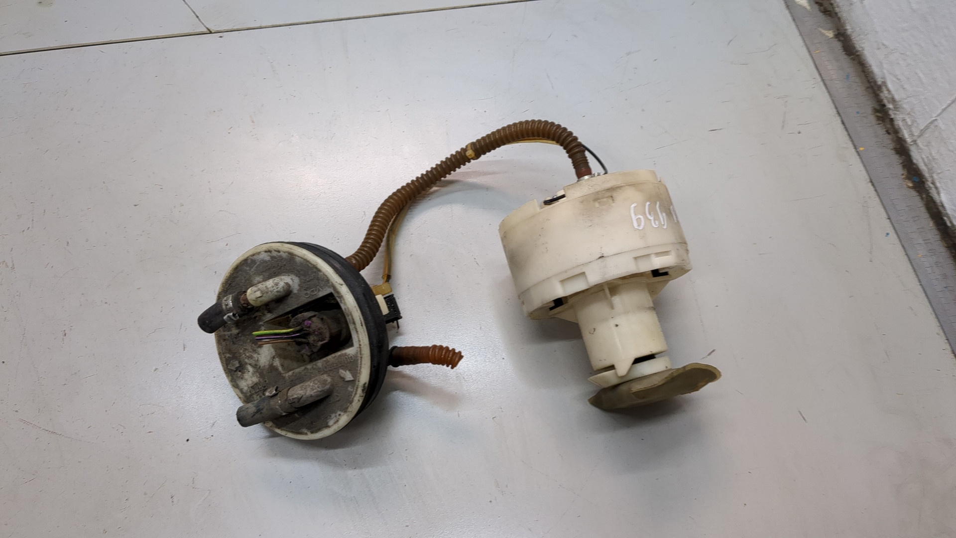 Насос топливный электрический