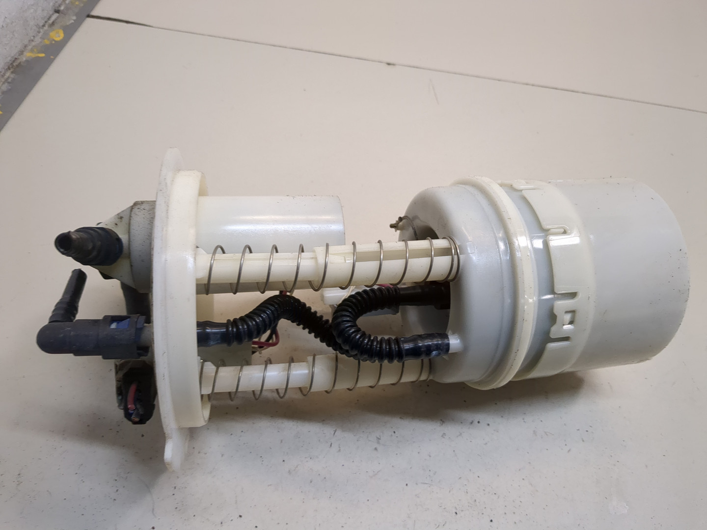 Насос топливный электрический