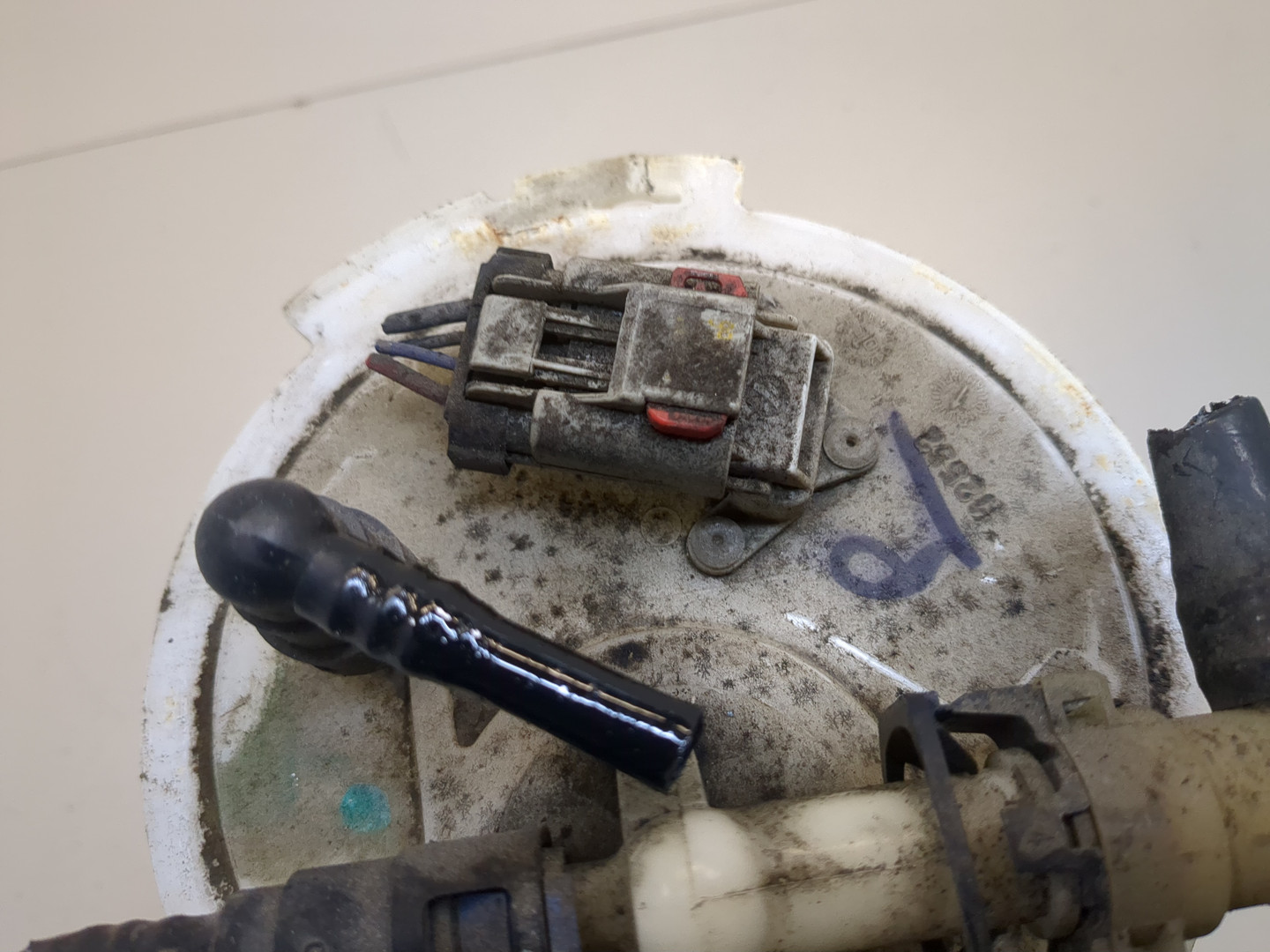 Насос топливный электрический